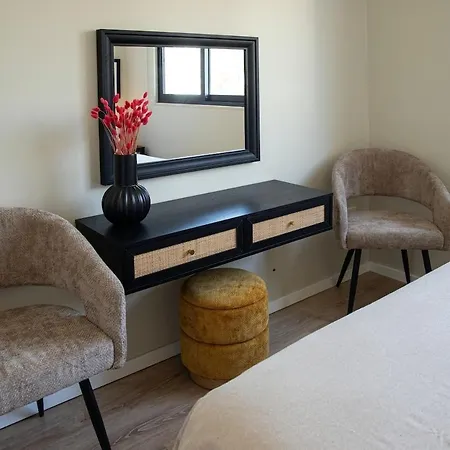 Maison Noire By Staycom Apartment *