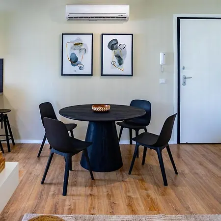Maison Noire By Staycom Apartman Strovolos